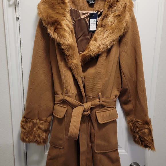 City Chic Coat - Picture 4 of 6